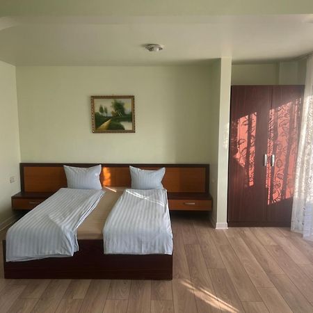 Hotel Le Baron Timisoara Exterior photo